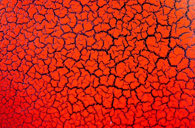 Spachteltechnik-Muster 002: Craquelé in Rot